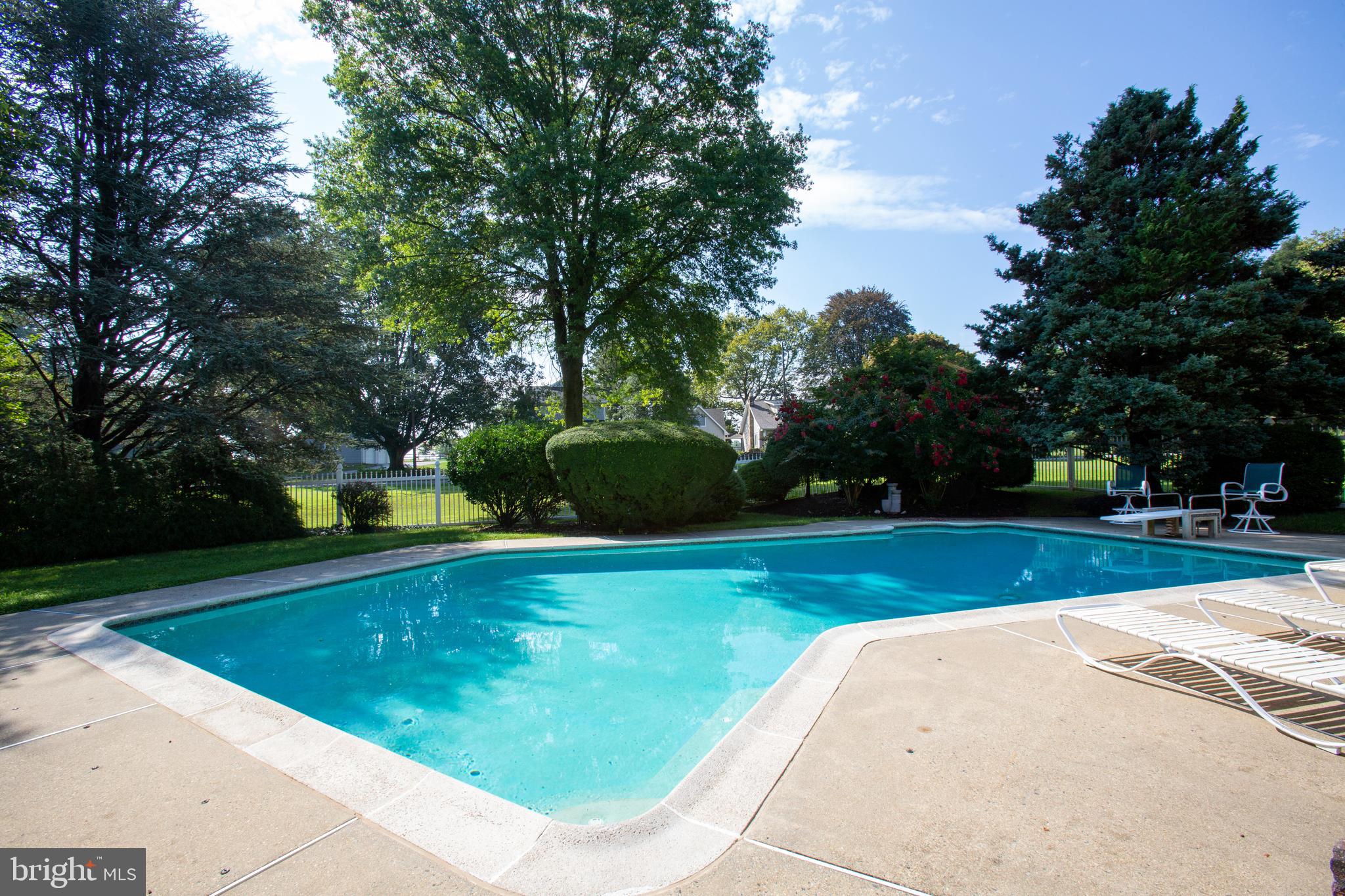 24 Carter Road Thornton, PA 19373 - Photo 3 of 39 Gallery Image 3
