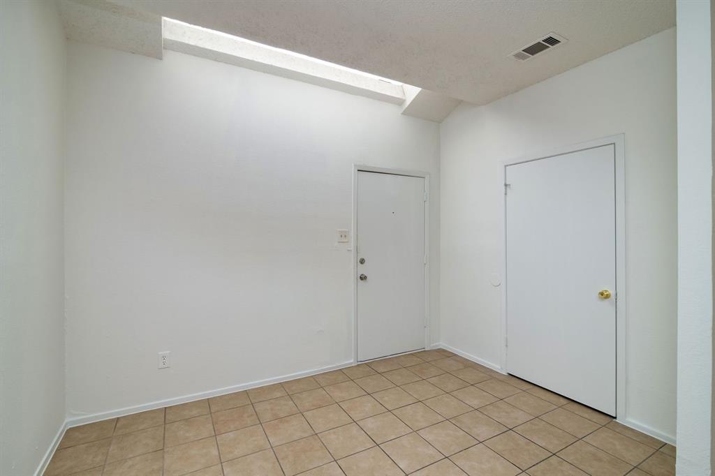 1445 Weiler Boulevard, Unit 1431 Fort Worth, TX 76112 - Photo 6 of 15 a view of an empty room