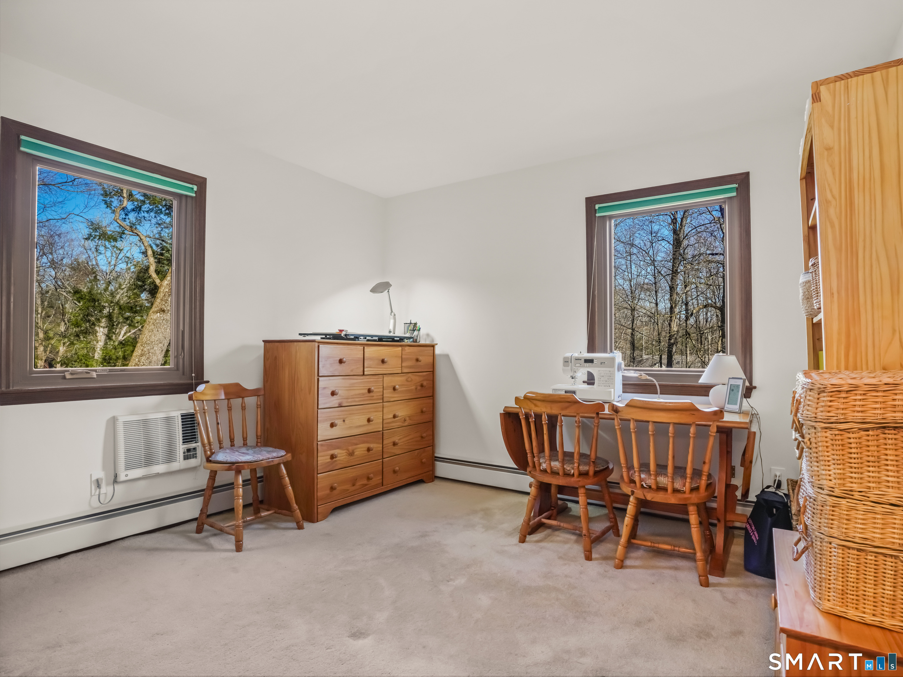 208 Cascade Road Stamford, CT 06903 - Photo 23 of 31 a living room with furniture and a window