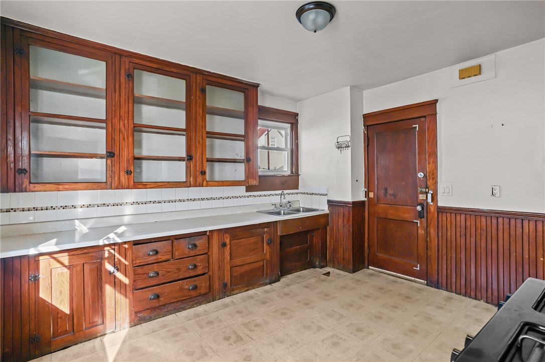 295 Vermont Avenue Providence, RI 02905 - Photo 17 of 26