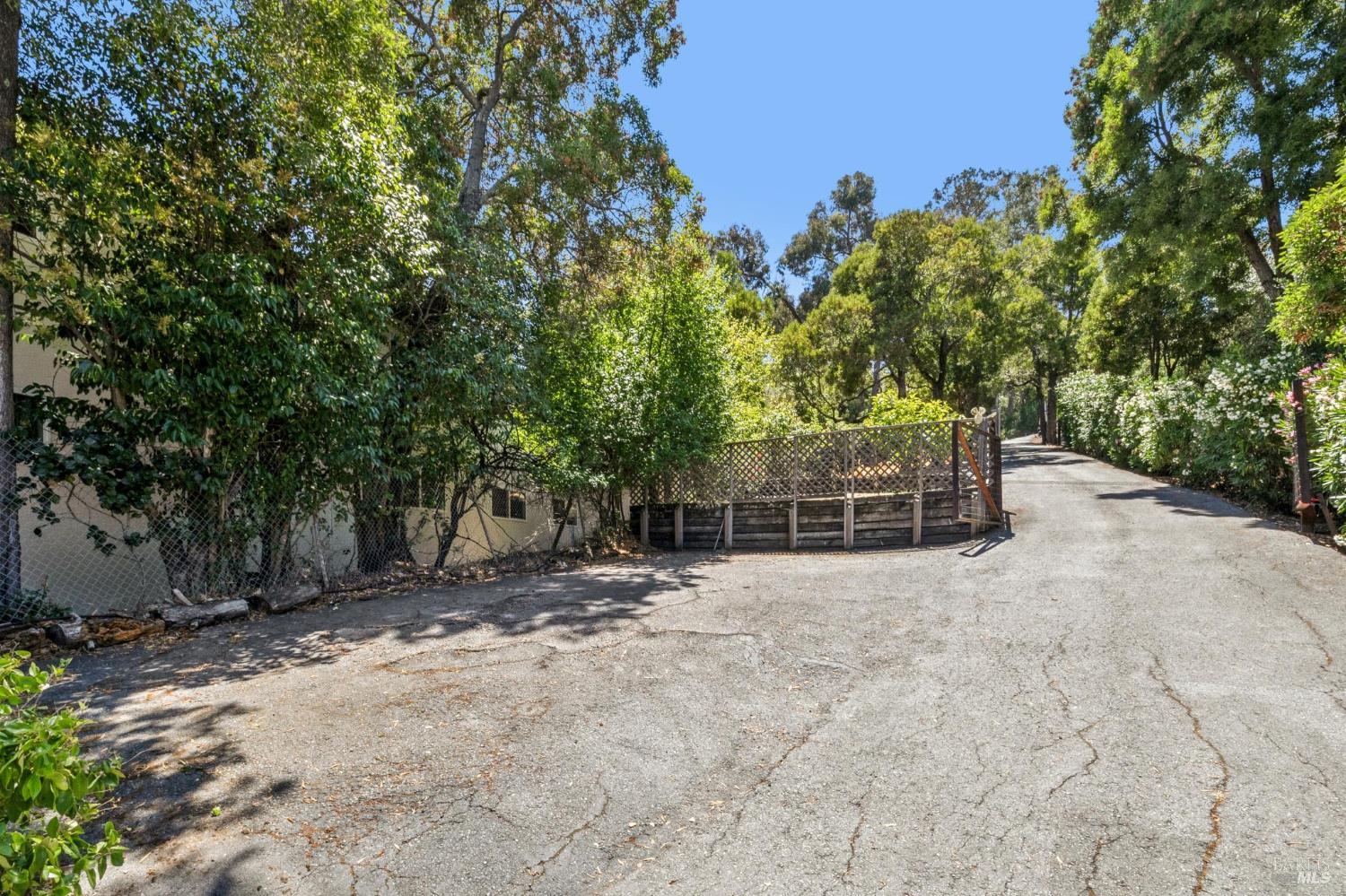 280 Prospect Drive San Rafael, CA 94901 - Photo 27 of 32