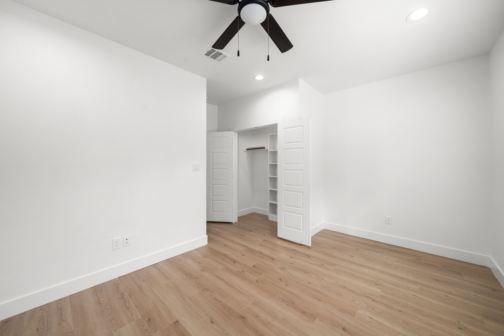 7205 Tippett Street, Unit B Houston, TX 77088 - Photo 10 of 15