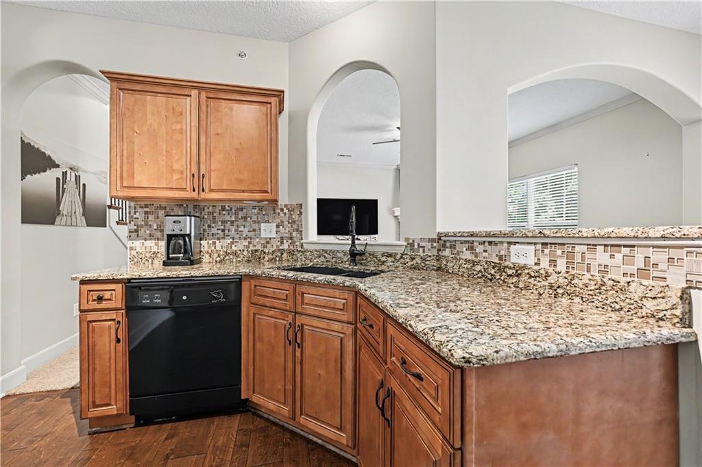 8928 Inkster Street Lenexa, KS 66227 - Photo 13 of 31