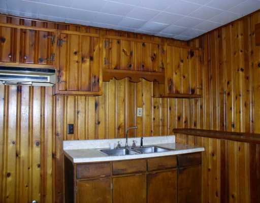 727 Freeport Road Creighton, PA 15030 - Photo 2 of 4 Kitchen.