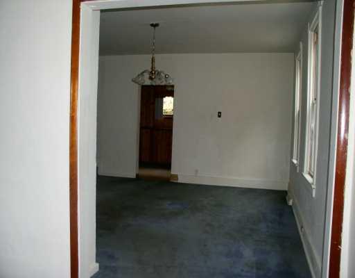 727 Freeport Road Creighton, PA 15030 - Photo 3 of 4 Dining Room.