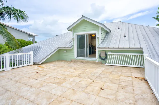 $5,999,995 | 75560 Overseas Highway, Islamorada, FL 33036