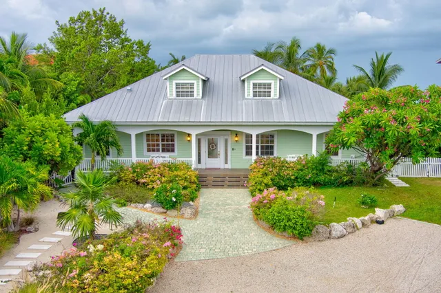 $5,999,995 | 75560 Overseas Highway, Islamorada, FL 33036