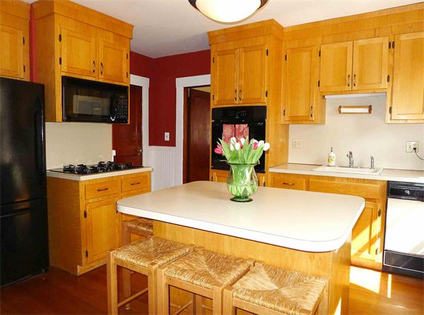 50 Bates Road Watertown, MA 02472 - Photo 9 of 20 Gallery Image 9