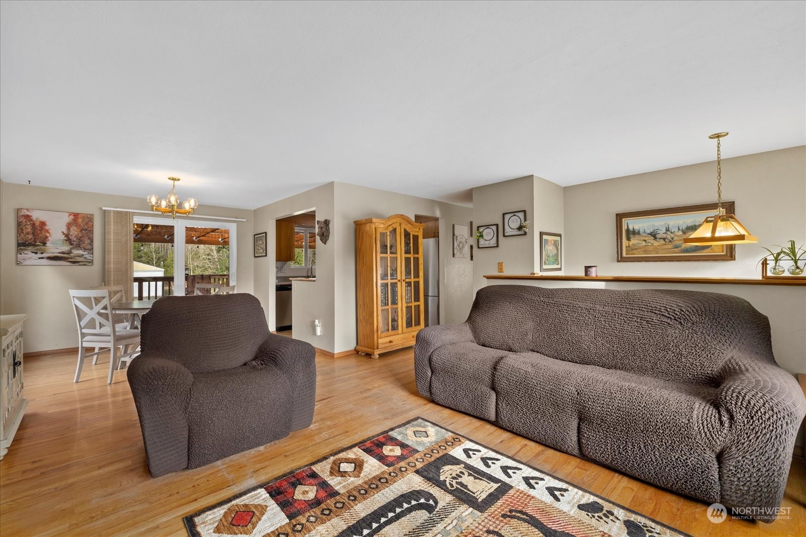 13925 Dubuque Road Snohomish, WA 98290 - Photo 7 of 40 a living room with furniture and a couch