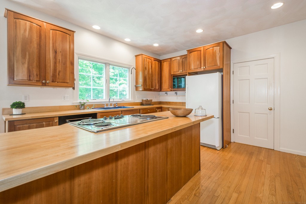 101 River Road Sudbury, MA 01776 - Photo 6 of 26 Gallery Image 6