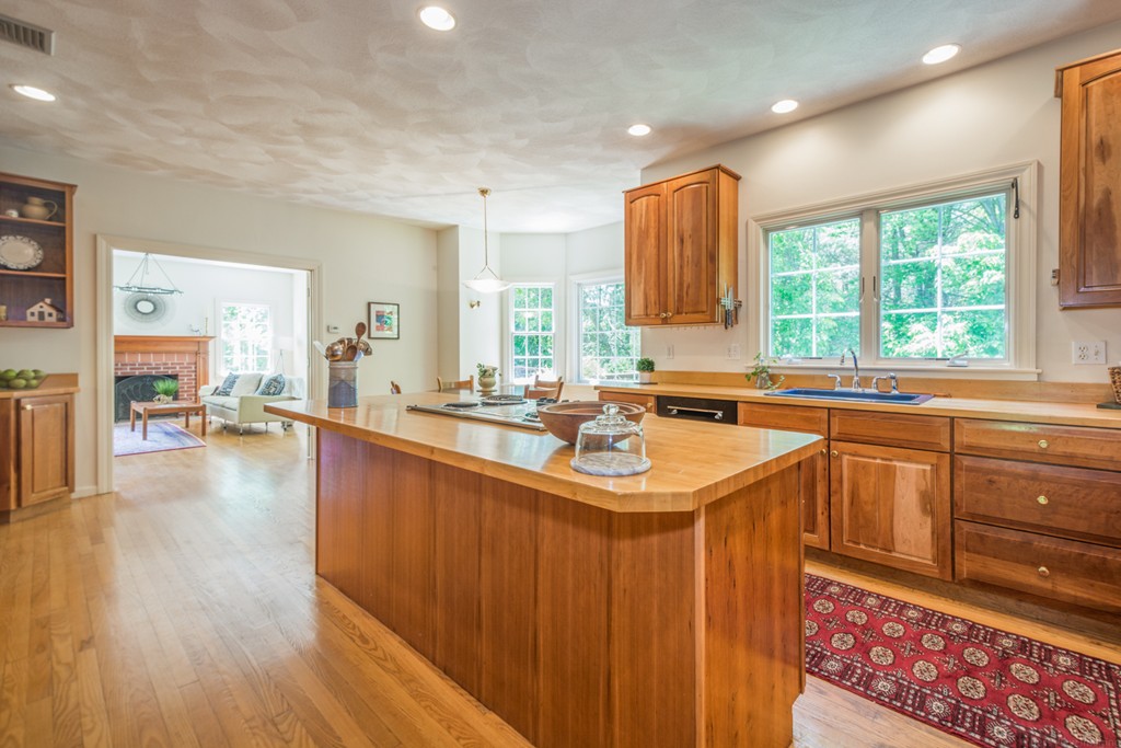 101 River Road Sudbury, MA 01776 - Photo 9 of 26 Gallery Image 9
