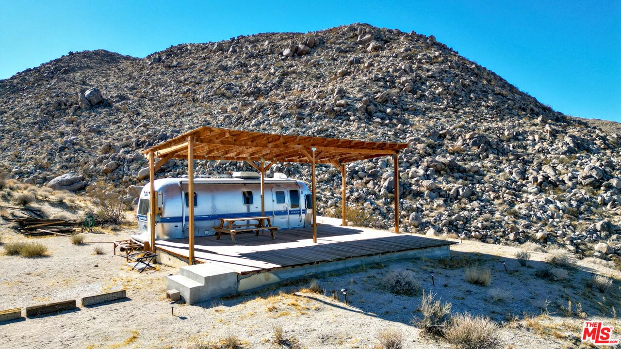 62775 Sullivan Road Joshua Tree, CA 92252 - Photo 17 of 29