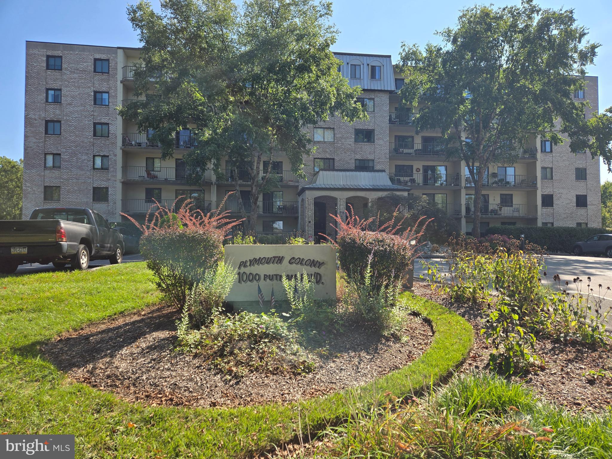 a view of a house with a garden