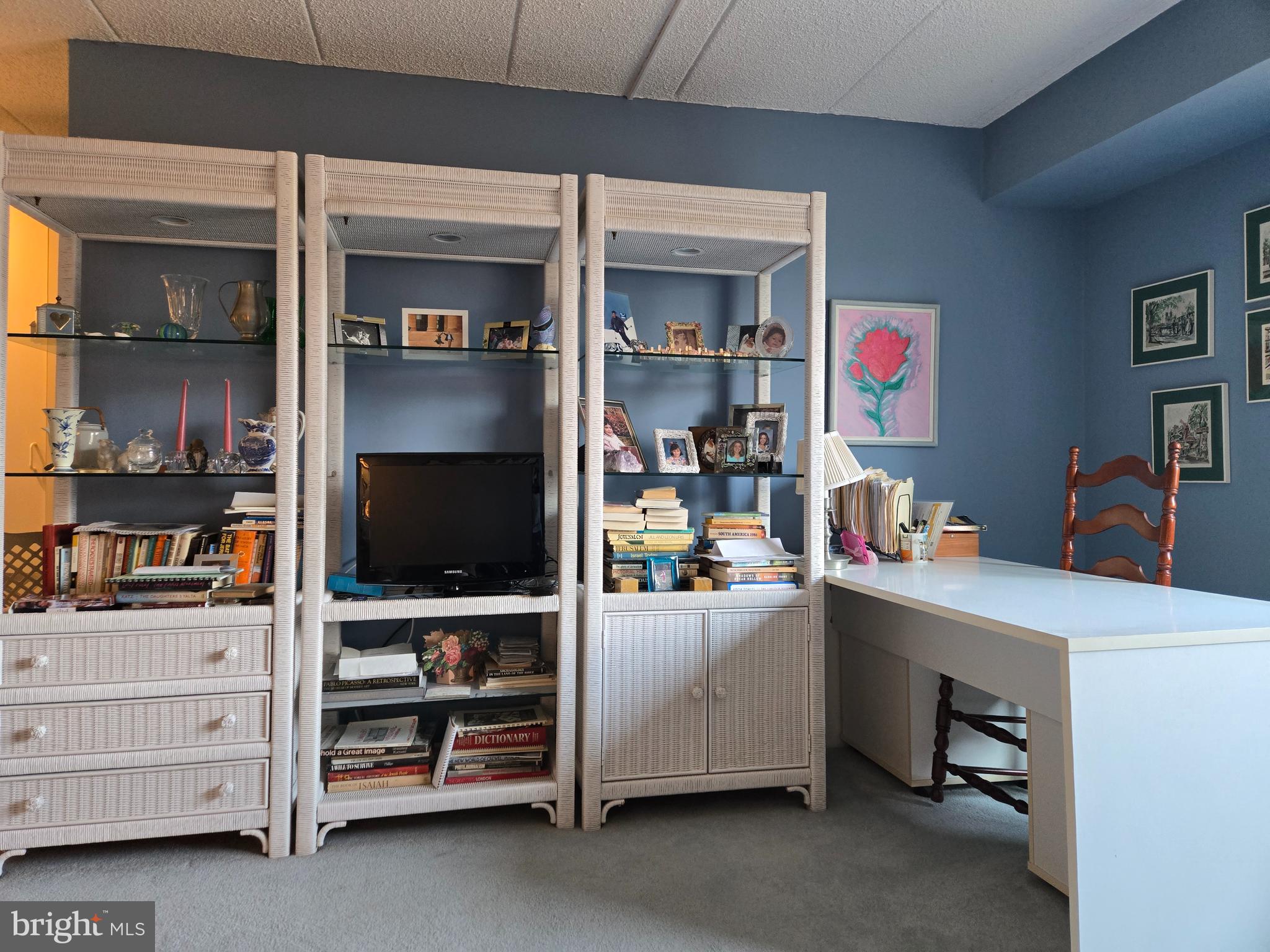 1000 Putnam Boulevard, Unit 603 Wallingford, PA 19086 - Photo 23 of 44 a room with furniture and storage