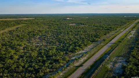 $966,000 | 18000 Fm 791, Campbellton, TX 78008