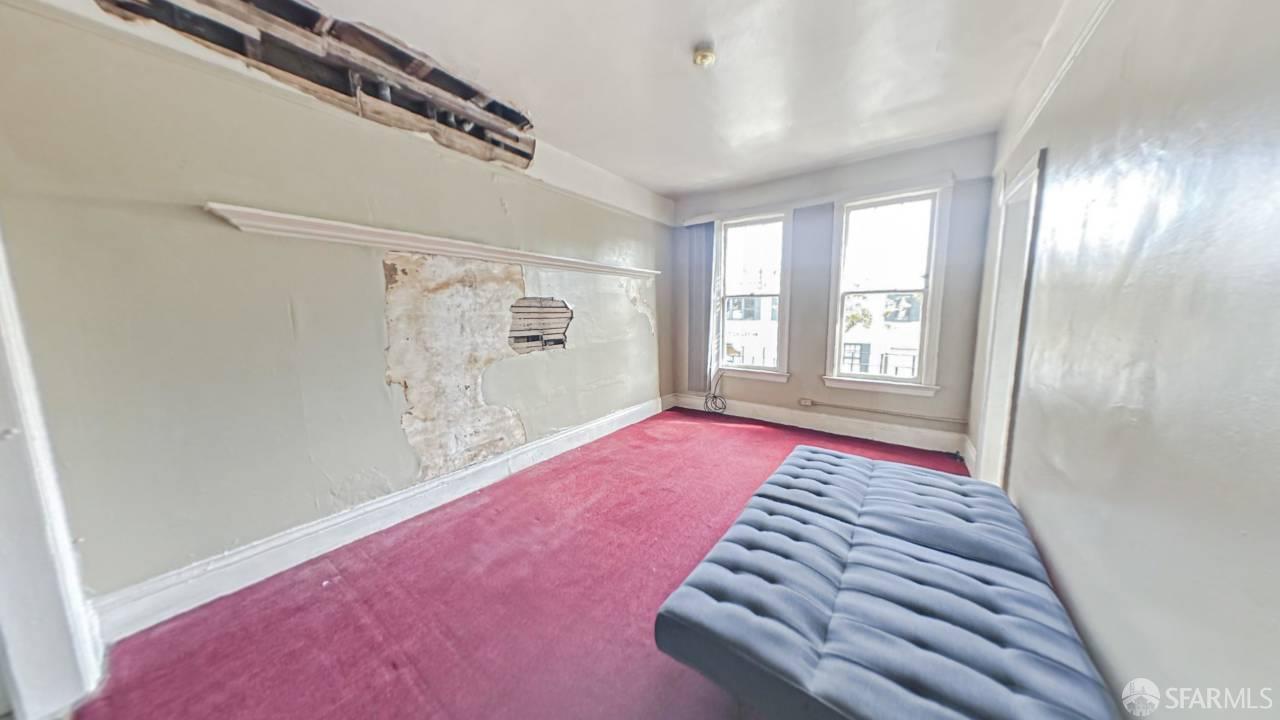 480-484 6th Street San Francisco, CA 94103 - Photo 30 of 52 a view of an empty room with windows