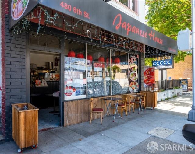 480-484 6th Street San Francisco, CA 94103 - Photo 4 of 52 a view of a restaurant