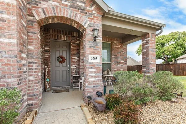$585,000 | 3705 Magnolia Court, Denison, TX 75020