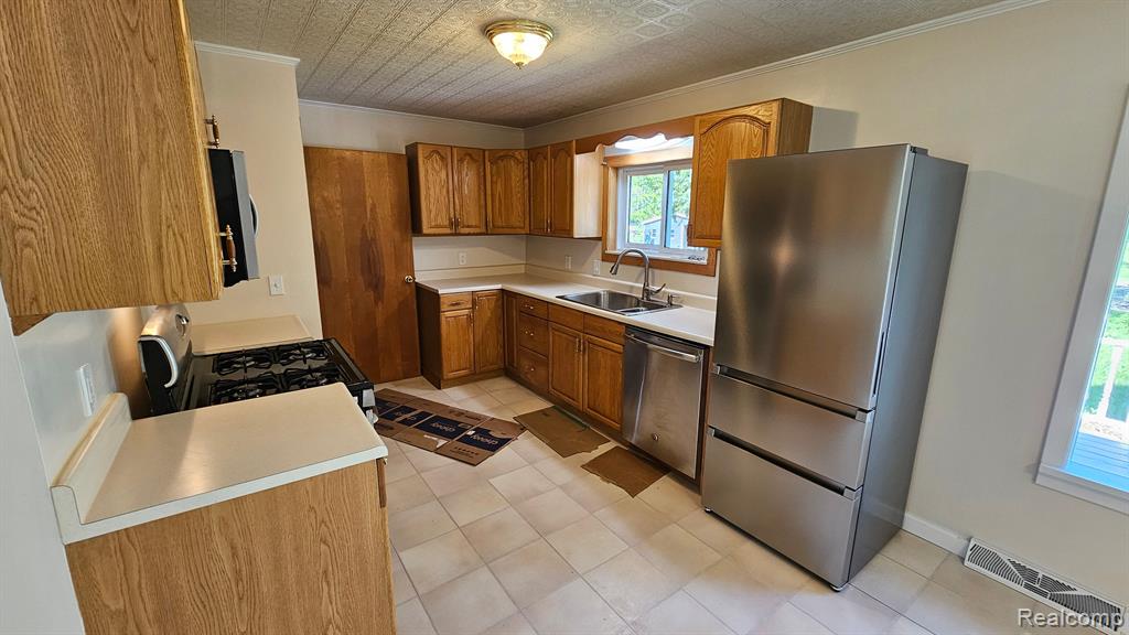 2269 Elms Road Swartz Creek, MI 48473 - Photo 6 of 51 Gallery Image 6