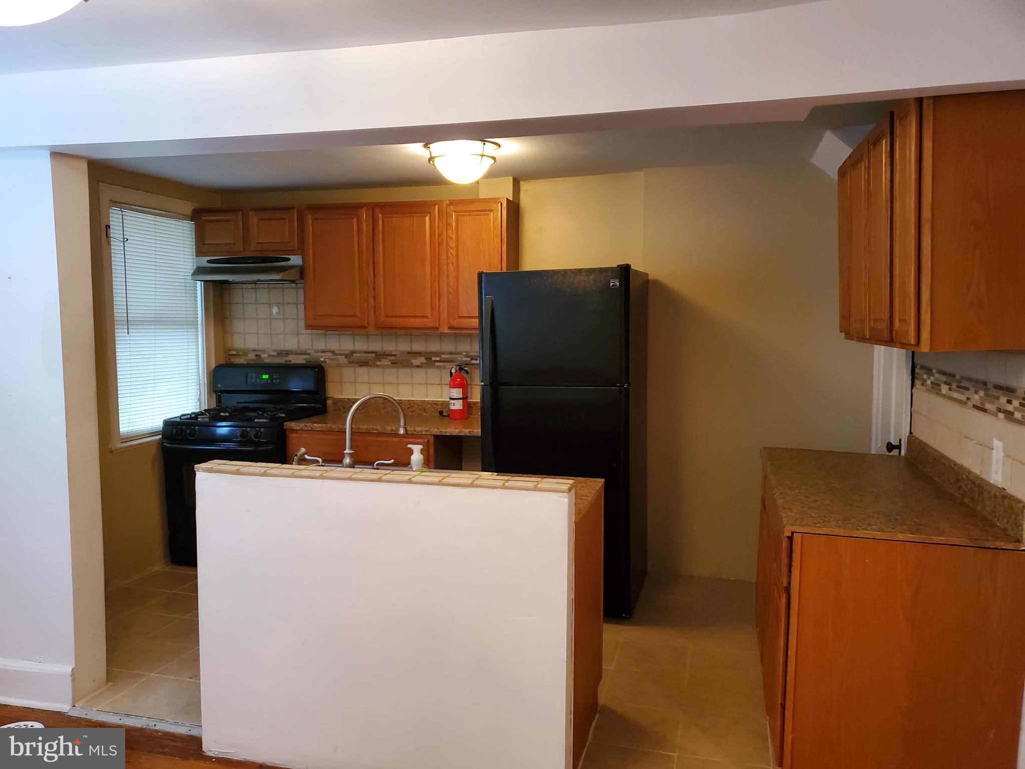 3083 South Congress Road Camden, NJ 08104 - Photo 11 of 22 Kitchen -Appliances included!