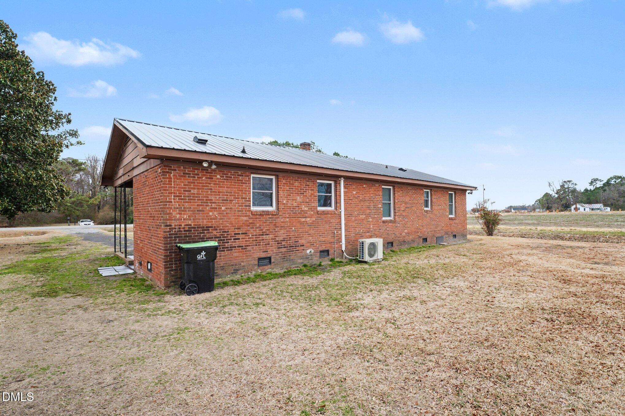 170 Flowers Road Mount Olive, NC 28365 - Photo 15 of 19 015_file_5068