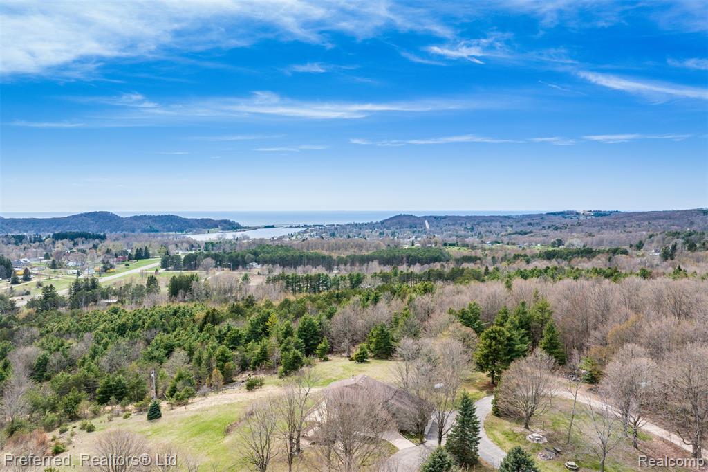 1693 Elm Road Road Frankfort, MI 49635 - Photo 6 of 58