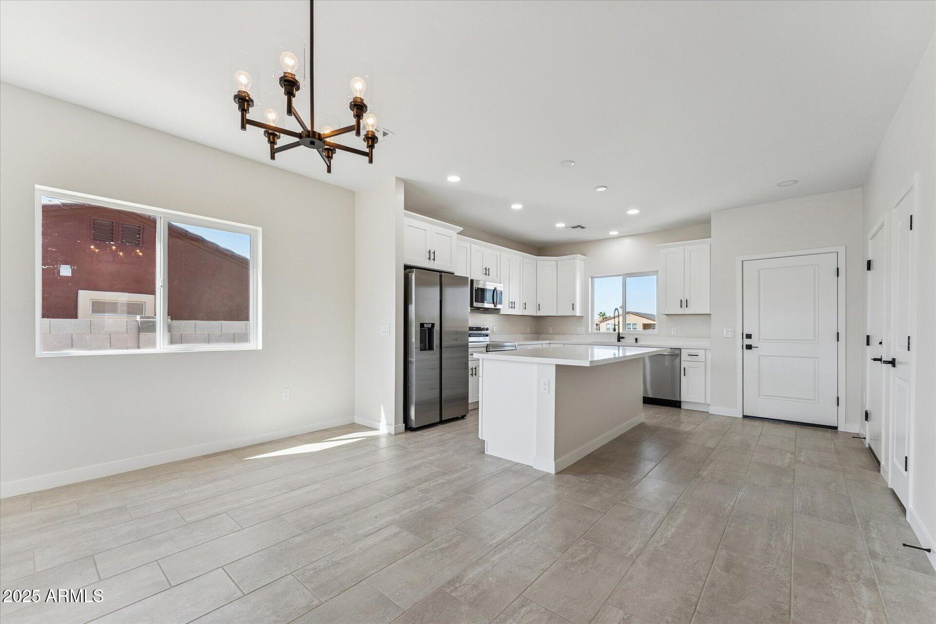 15081 South Capistrano Road Arizona City, AZ 85123 - Photo 10 of 37 Eat-in Dining