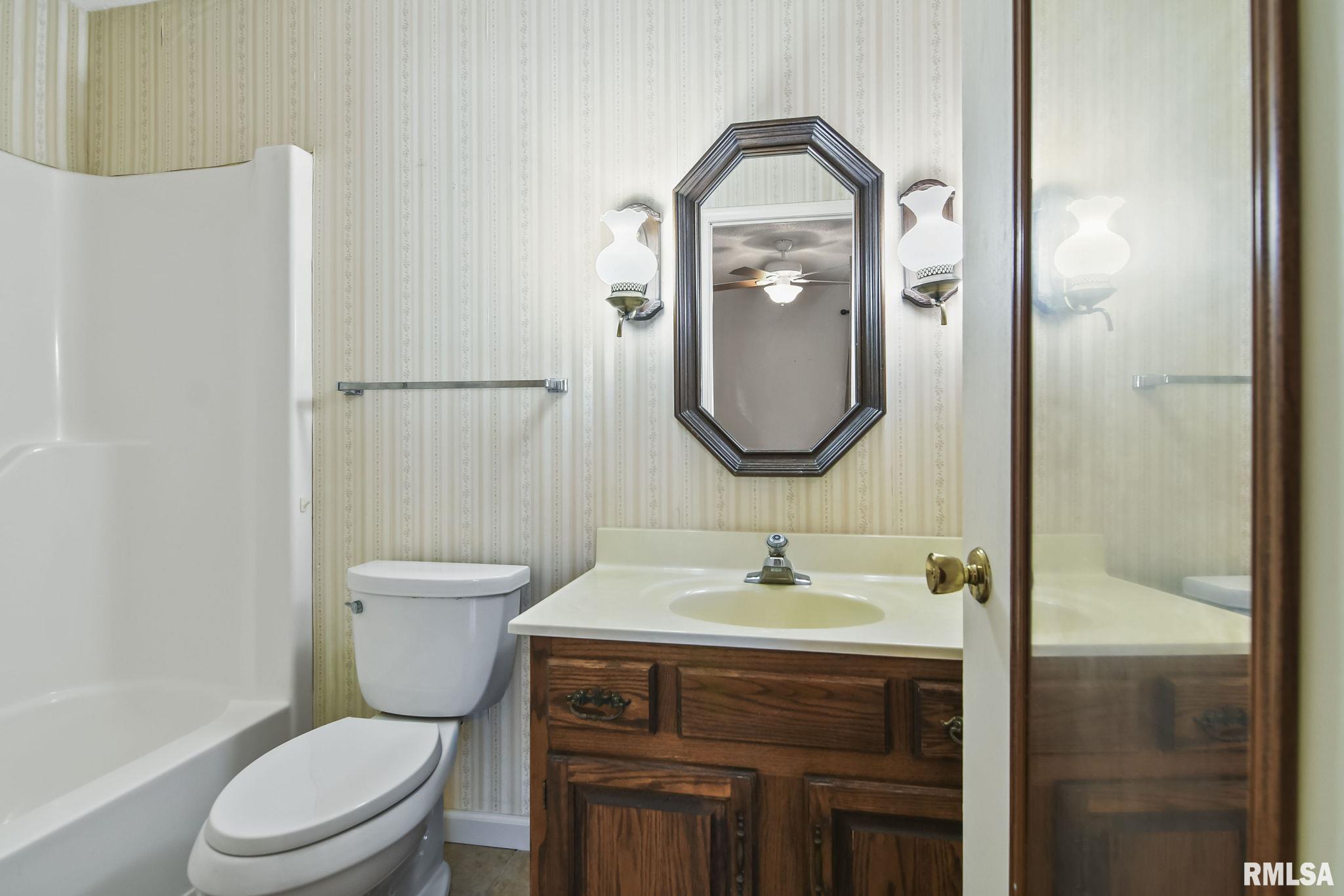 96 Brookside Place Springfield, IL 62704 - Photo 19 of 28 Gallery Image 19