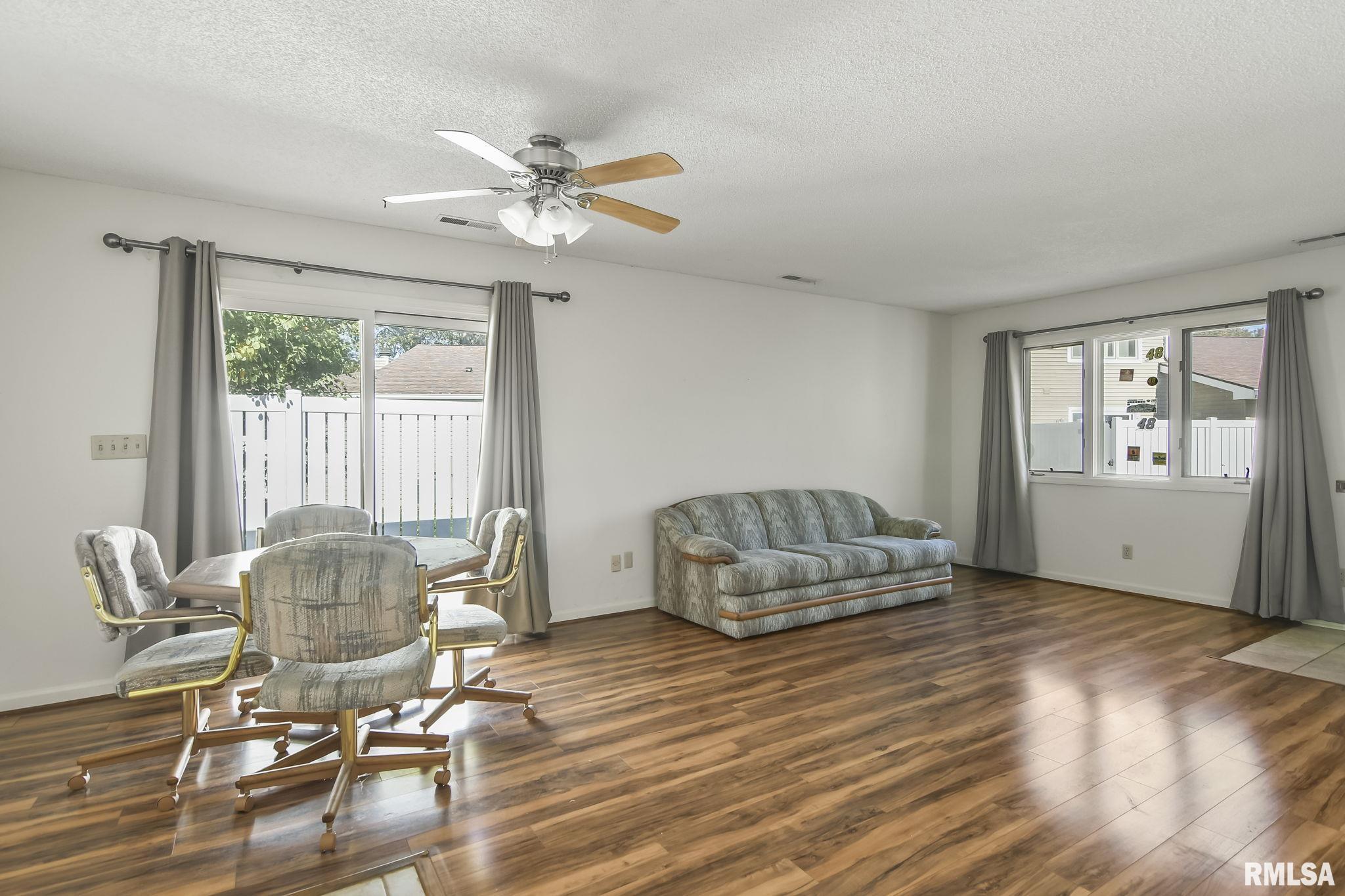96 Brookside Place Springfield, IL 62704 - Photo 4 of 28 Gallery Image 4