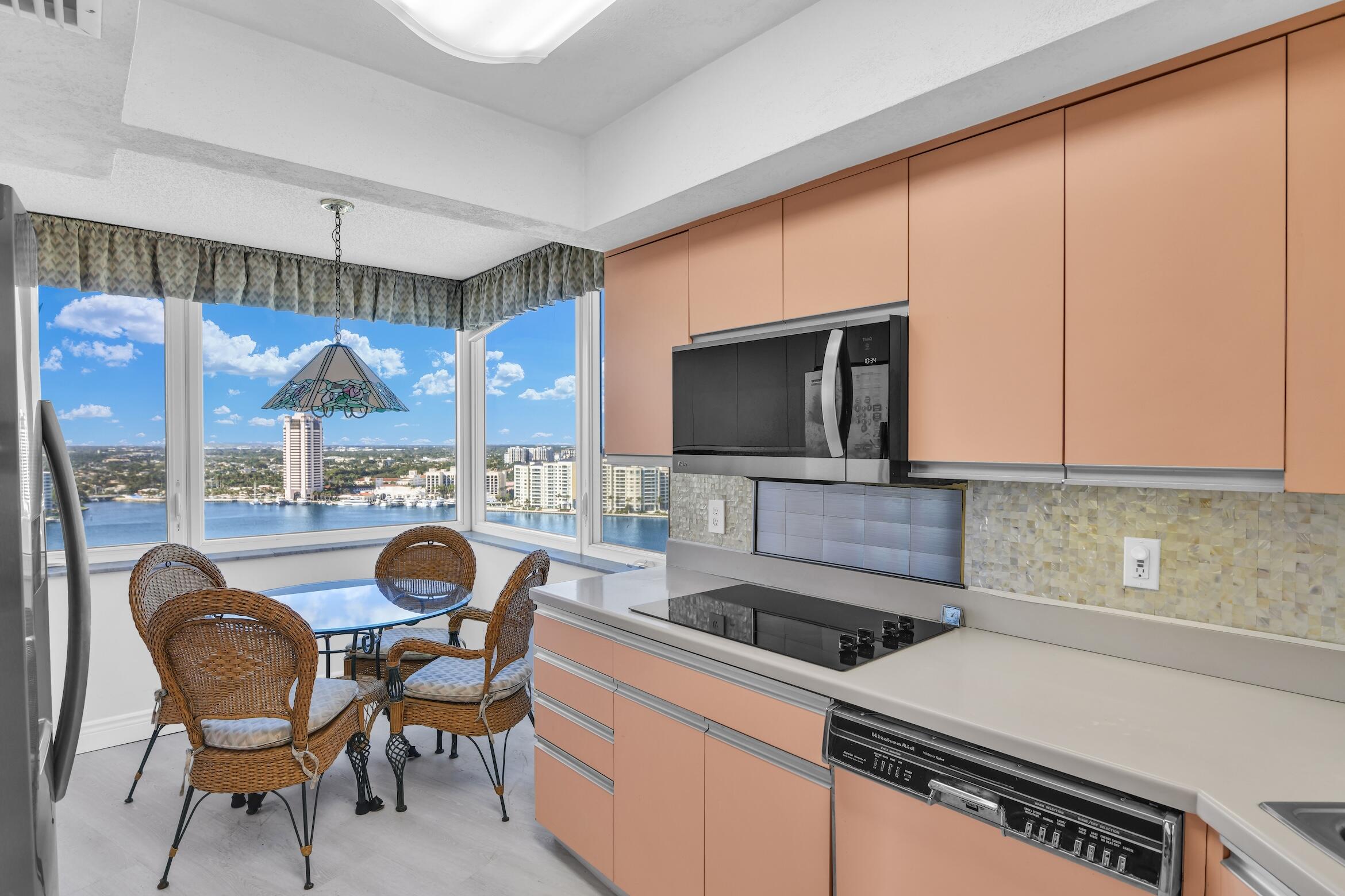 500 South Ocean Boulevard, Unit PH8PH9 Boca Raton, FL 33432 - Photo 14 of 70 PH8 KITCHEN