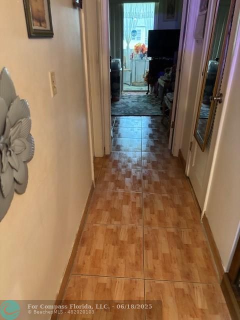 183 Camden H, Unit 183 West Palm Beach, FL 33417 - Photo 7 of 9