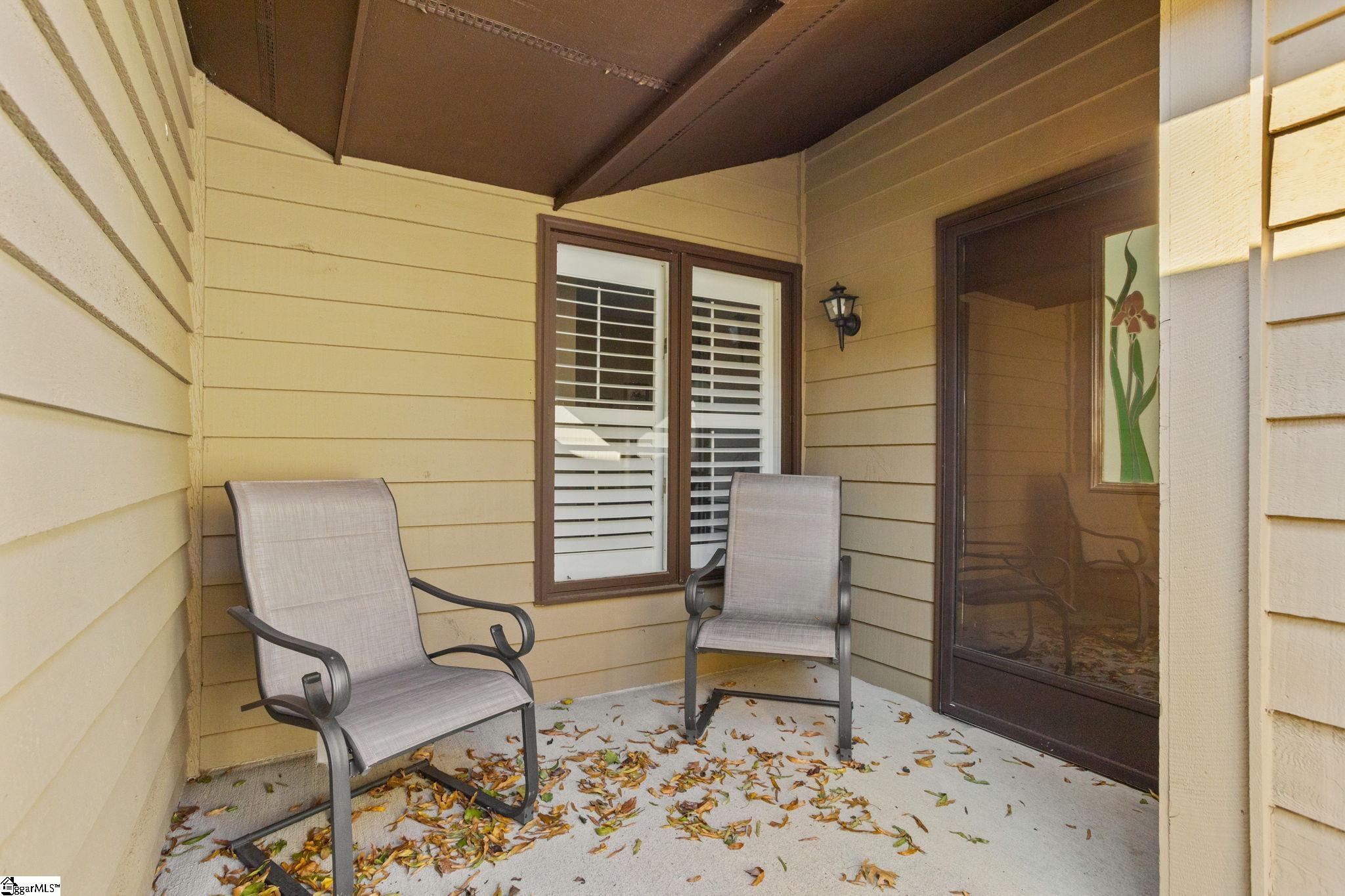 231 Goldfinch Circle Greer, SC 29650 - Photo 3 of 40