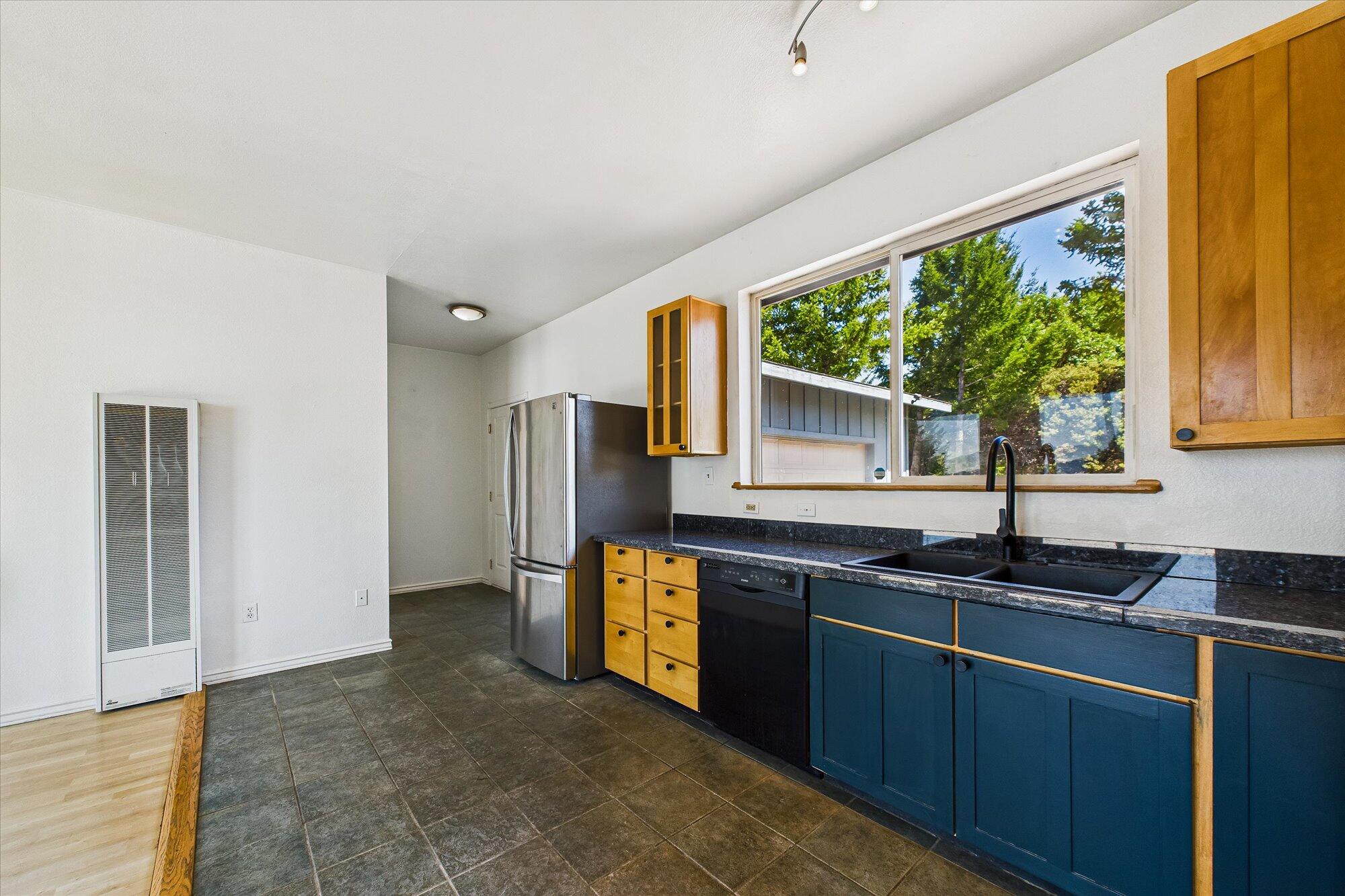 246 Kelly Road Shelter Cove, CA 95589 - Photo 14 of 39 13-246 Kelly Road-112