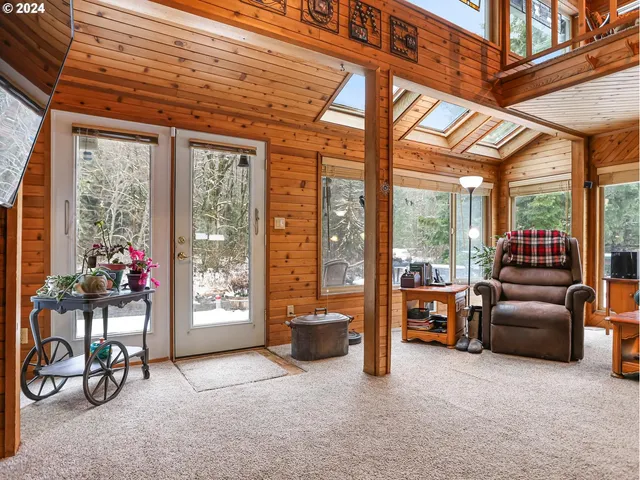 $945,000 | 24940 East Tillicum Avenue, Welches, OR 97067