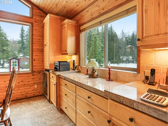 $945,000 | 24940 East Tillicum Avenue, Welches, OR 97067