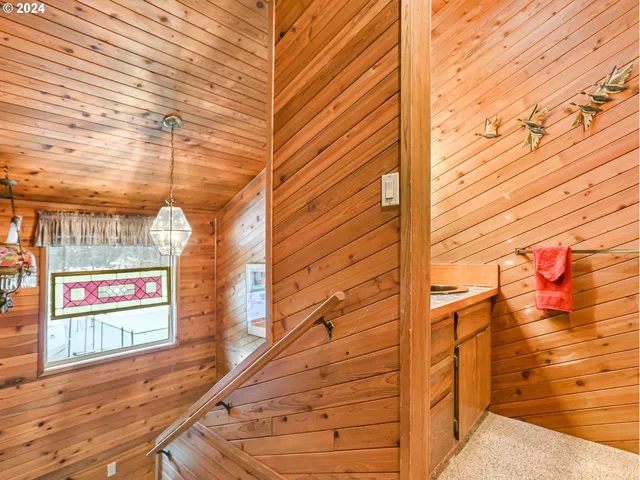 $945,000 | 24940 East Tillicum Avenue, Welches, OR 97067