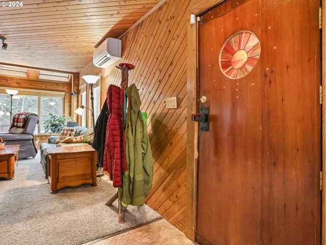 $945,000 | 24940 East Tillicum Avenue, Welches, OR 97067