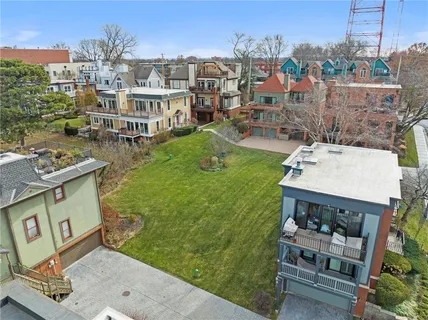 $274,900 | 2949 Grand Avenue, Kansas City, MO 64108