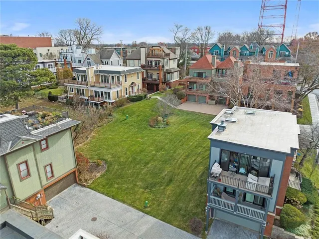 $274,900 | 2949 Grand Avenue, Kansas City, MO 64108