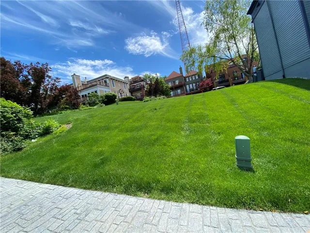 $274,900 | 2949 Grand Avenue, Kansas City, MO 64108