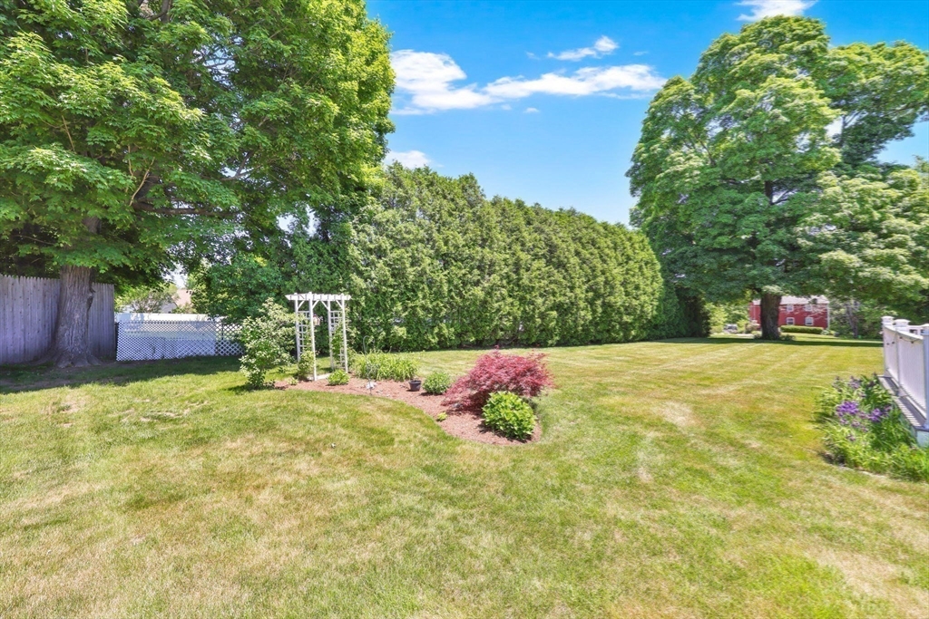 94 Meadowbrook Road East Longmeadow, MA 01028 - Photo 26 of 27