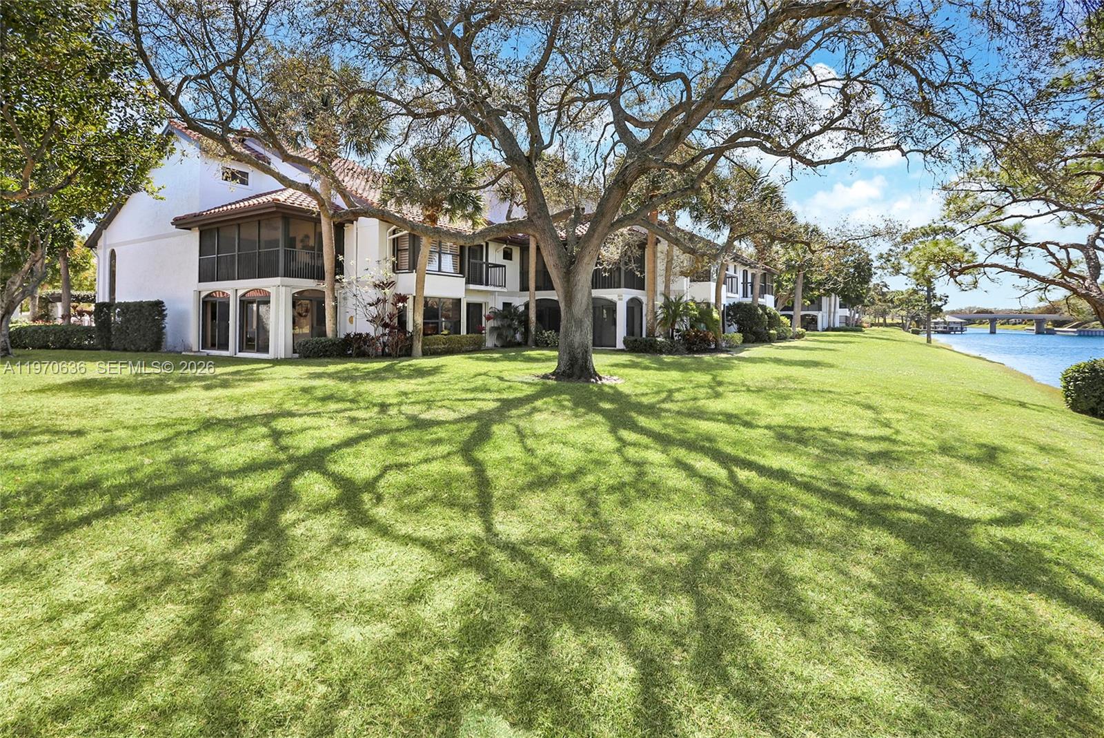 16671 Traders Crossing North, Unit 121 Jupiter, FL 33477 - Photo 2 of 14 Exterior Back