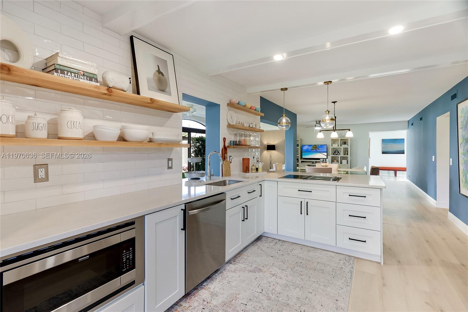 16671 Traders Crossing North, Unit 121 Jupiter, FL 33477 - Photo 3 of 14 Updated Kitchen w Viking Appliance