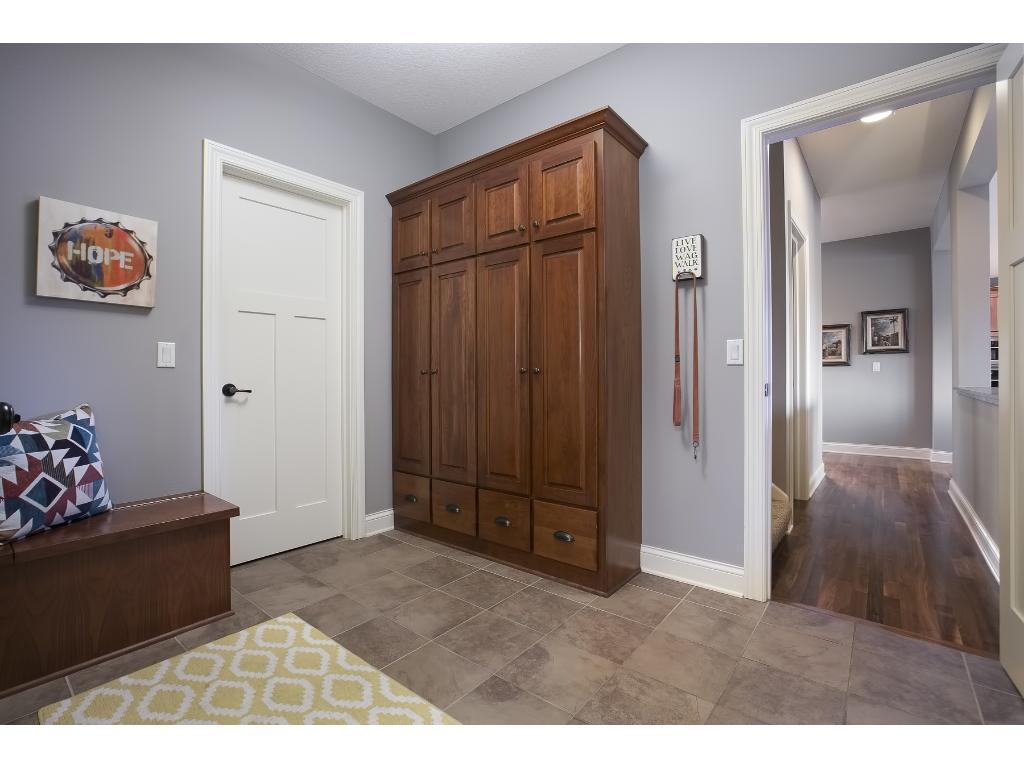 9800 Trails End Road Eden Prairie, MN 55347 - Photo 11 of 24 Gallery Image 11