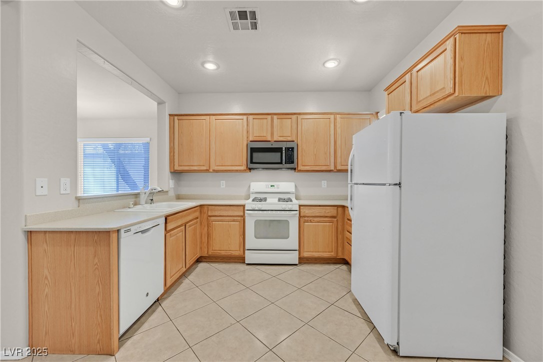 2407 Jada Drive Henderson, NV 89044 - Photo 14 of 42