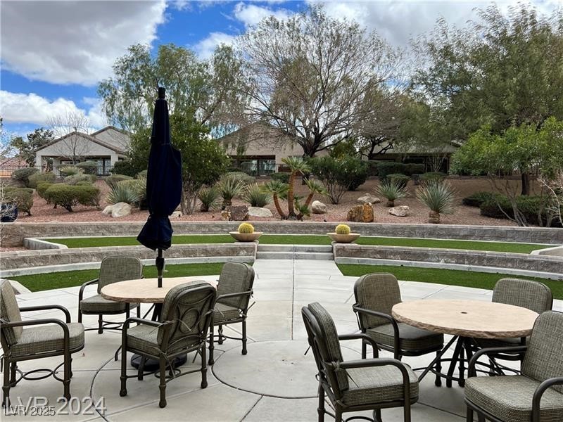 2407 Jada Drive Henderson, NV 89044 - Photo 42 of 42 Club house courtyard
