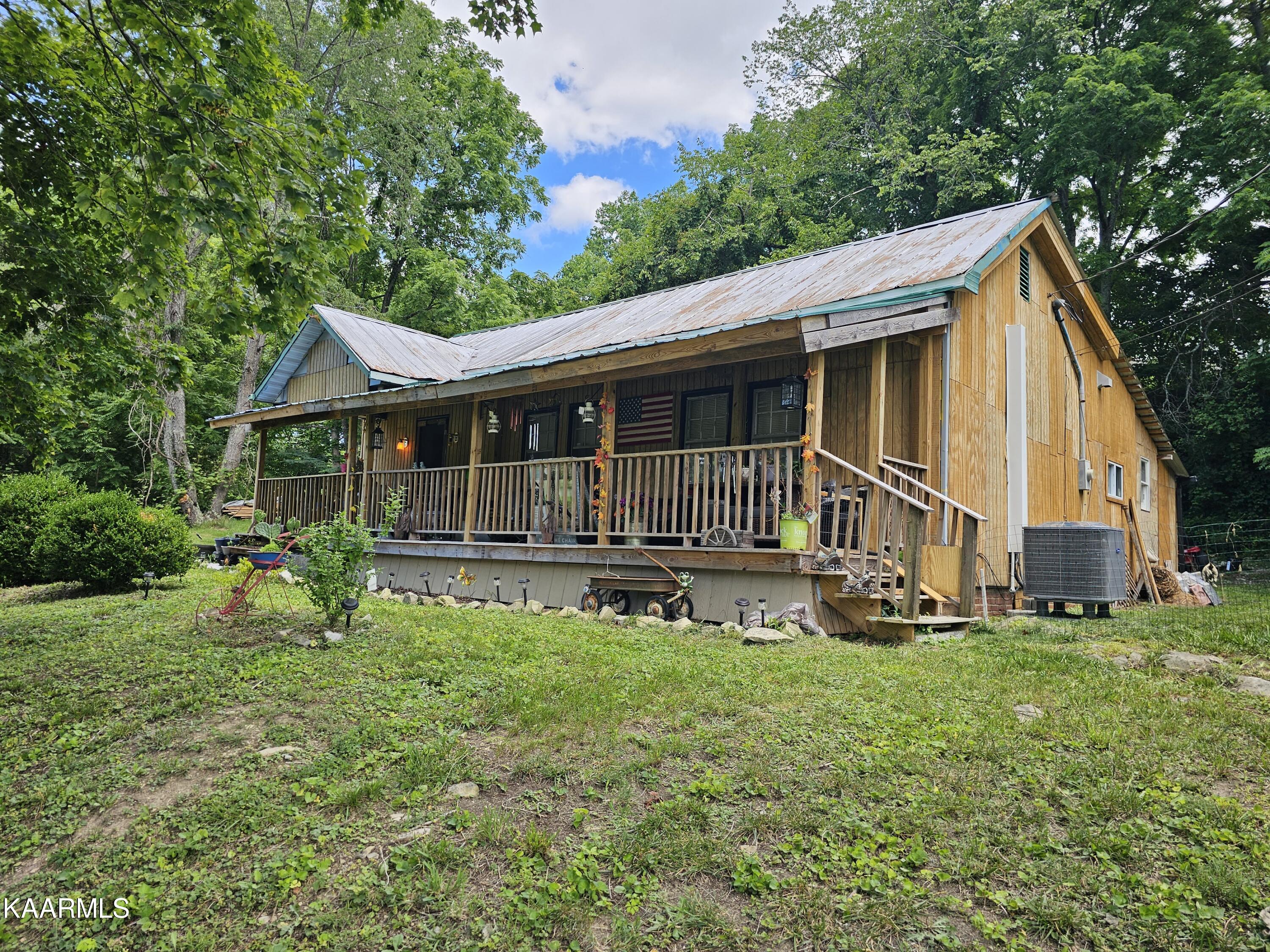 114 Collins Road Jonesville, VA 24263 - Photo 2 of 34 20230710_140553