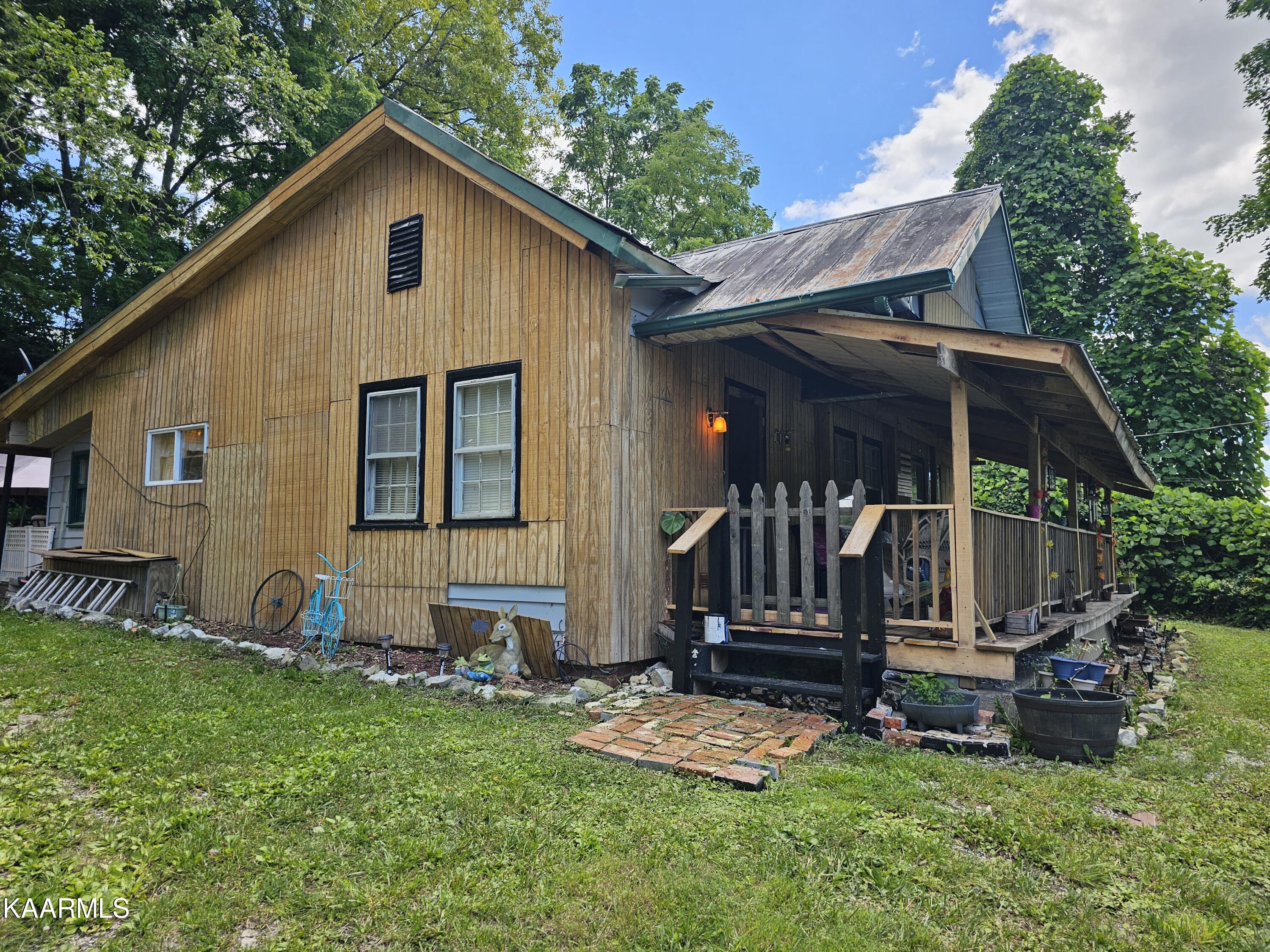114 Collins Road Jonesville, VA 24263 - Photo 3 of 34 20230710_140503