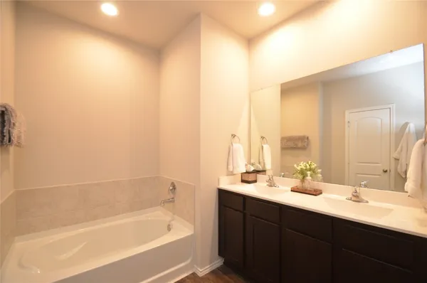 $305,000 | 3810 Willow Valley, Conroe, TX 77301