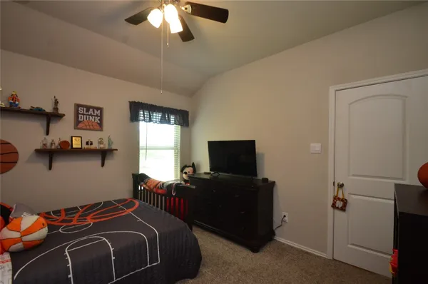 $305,000 | 3810 Willow Valley, Conroe, TX 77301